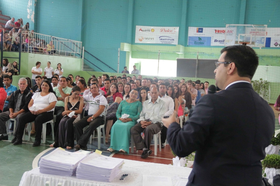 Casamento Coletivo: Mais de cem casais unem matrimônio em Irati