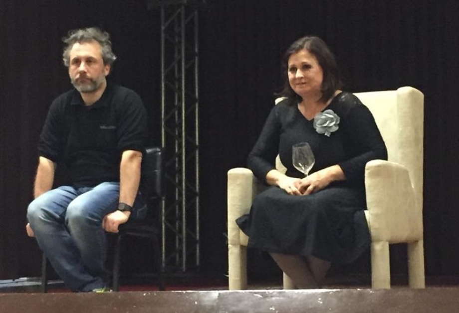 Apresentações de teatro levam grande público à Unicentro
