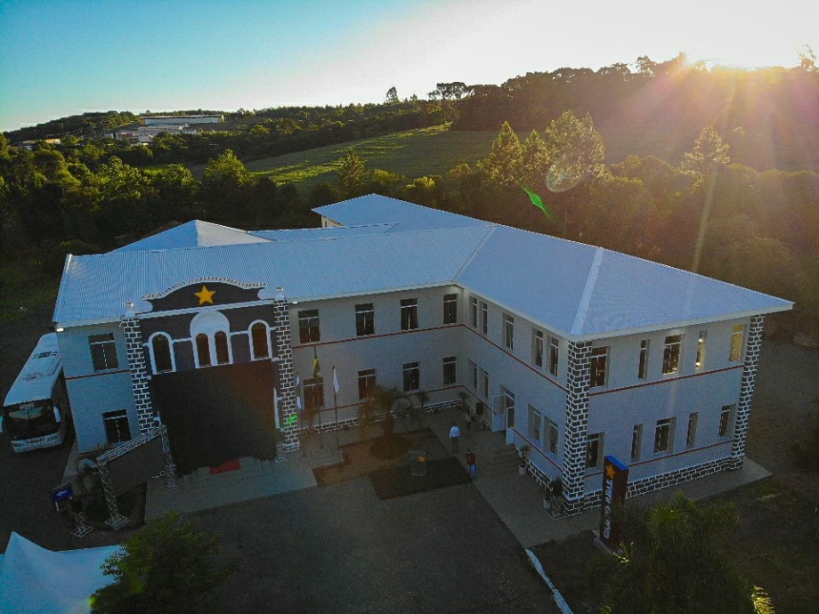 Centro Universitário Campo Real inaugura campus Irati