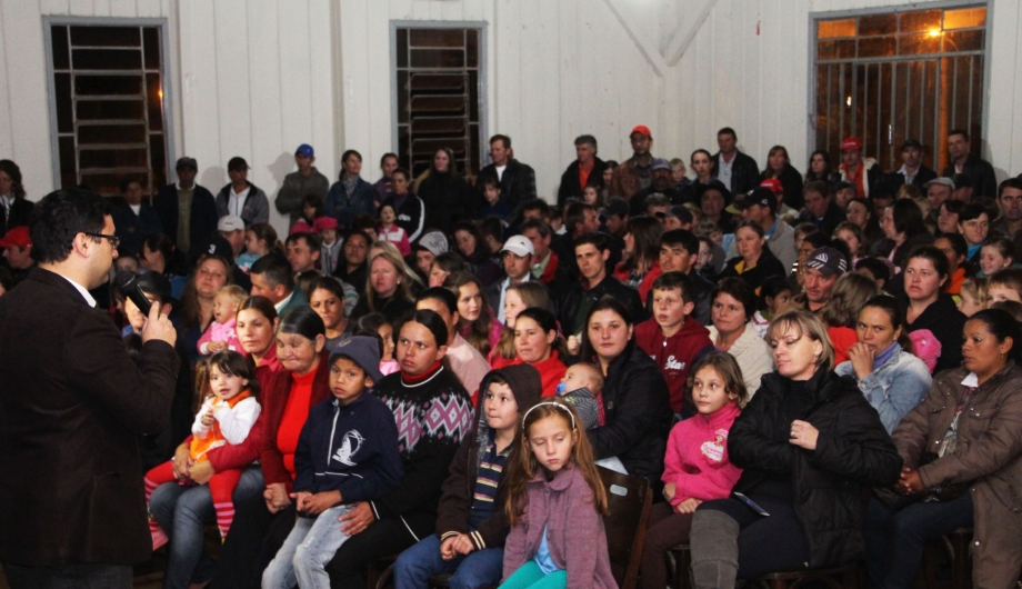 Odilon assina Ordem de Serviço para construção da nova Escola Rural Municipal dos Colonizadores em Gonçalves Jr.