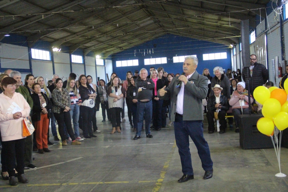 Feira 60+ teve participação de mais de 200 idosos em Irati