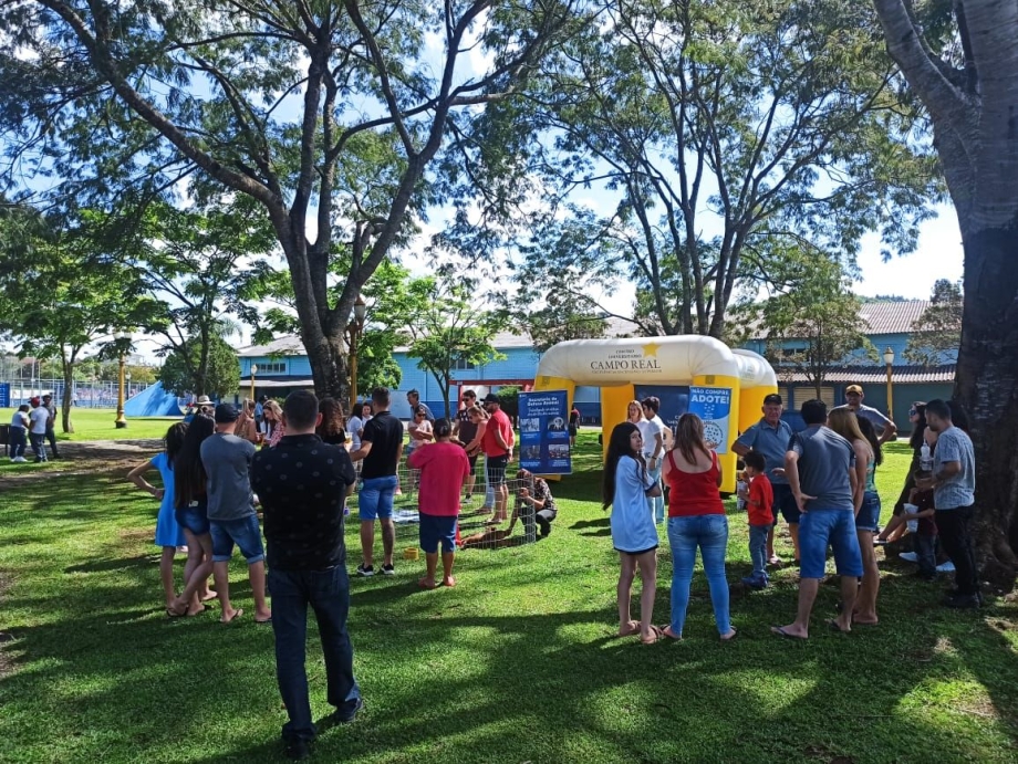 17 cães são adotados na 2ª Feira de Adoção de Pets