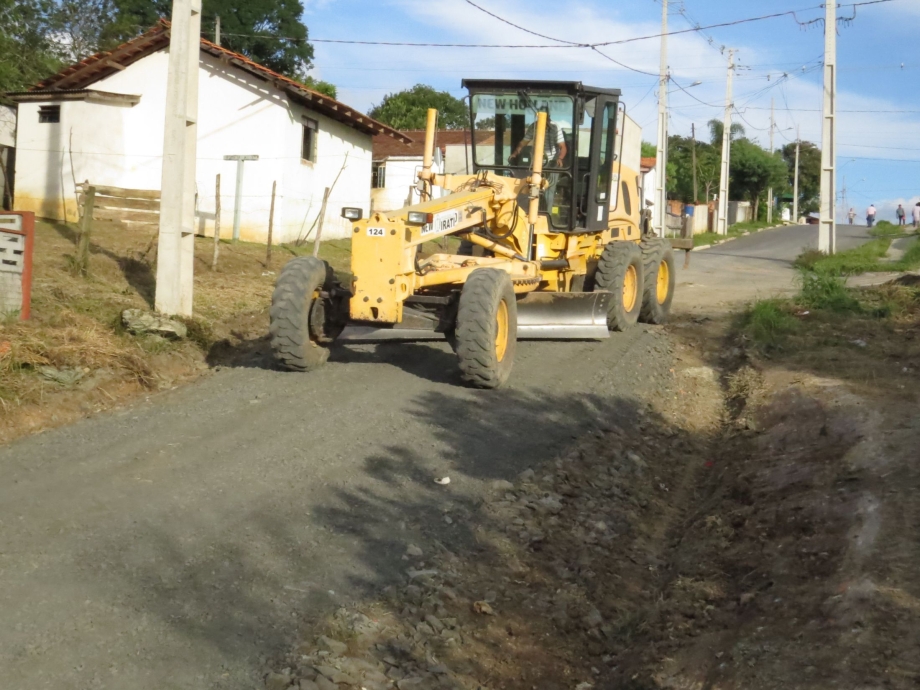 Serviços urbanos ocorrem em várias frentes de trabalho