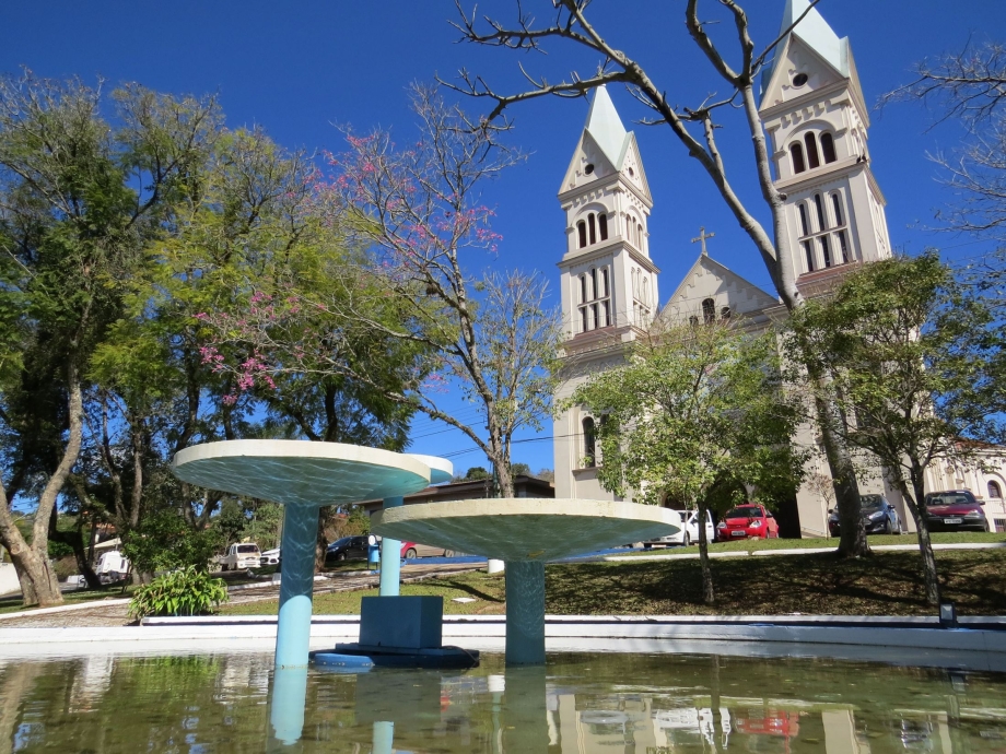 Chafariz da Praça Etelvina terá novo padrão elétrico