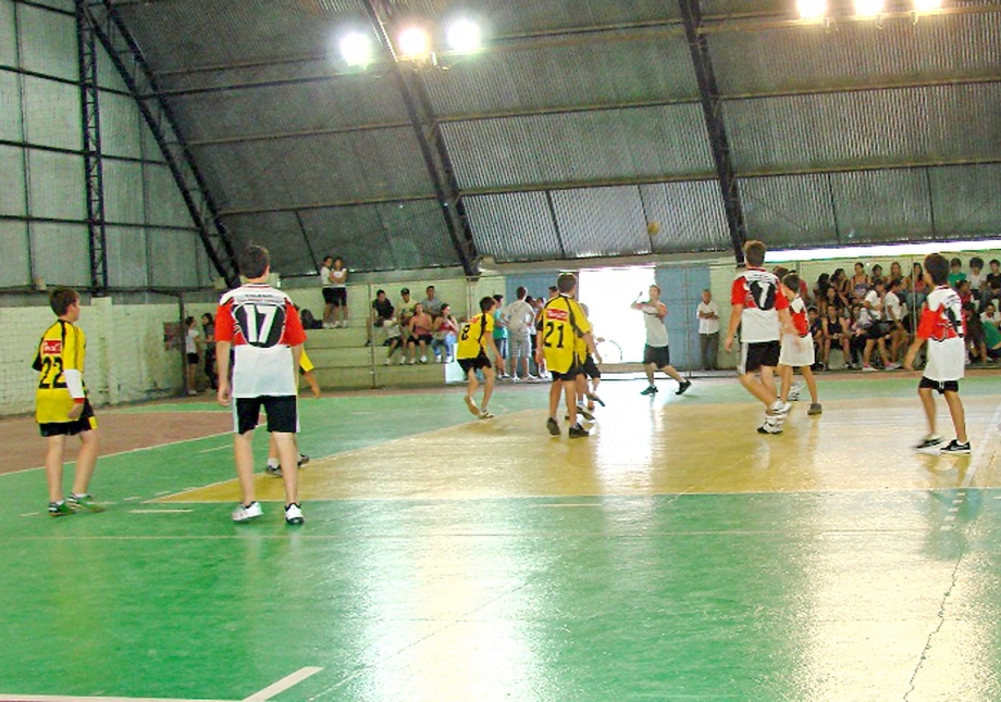 Fase Municipal dos Jogos Escolares em Irati acontece de 3 a 7 de abril