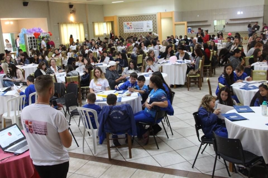 Conferência da Criança e Adolescente reúne mais de 300 pessoas