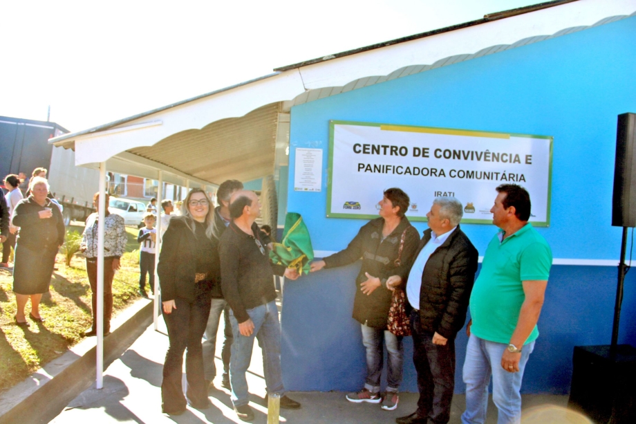 Conjunto Santo Antônio: Centro de Convivência e Panificadora