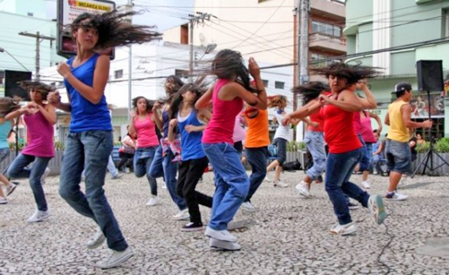 Evento comemorativo à dança acontece neste sábado (29)