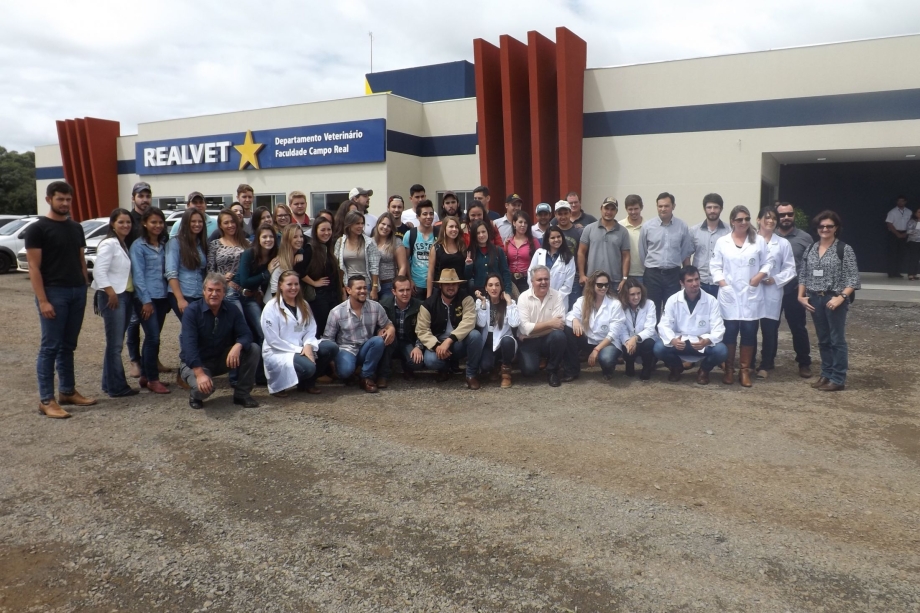 SECRETÁRIOS  PARTICIPAM DE  INAUGURAÇÃO DE HOSPITAL VETERINÁRIO EM GUARAPUAVA