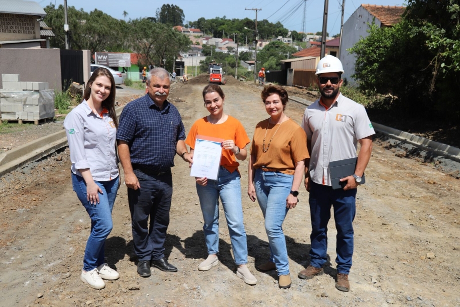 Prefeitura de Irati assina ordem de serviço para pavimentação de ruas em diversos bairros