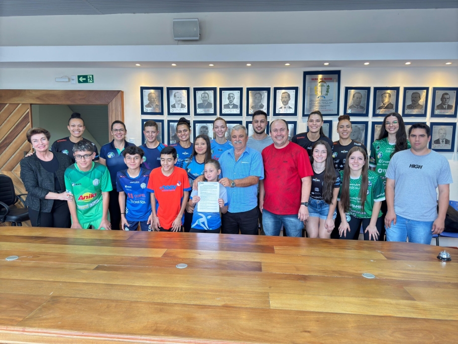 Gestão municipal fortalece esporte com projeto Bolsa Atleta