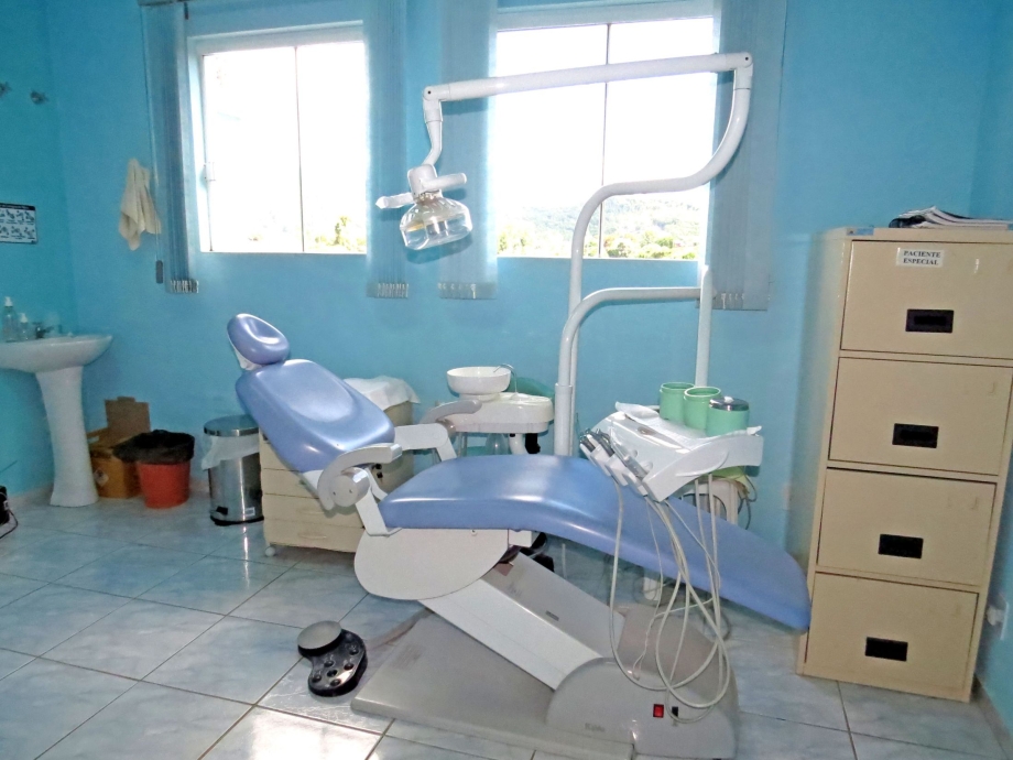 Irati ganha nova ambulância e gabinetes odontológicos