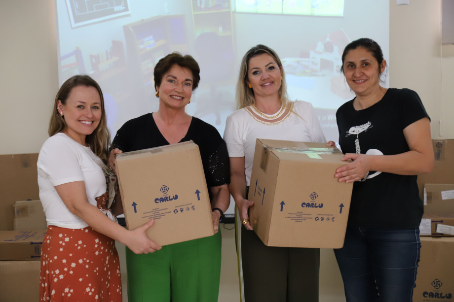 Irati entrega brinquedotecas para instituições de auxílio ao combate à violência contra crianças e adolescentes