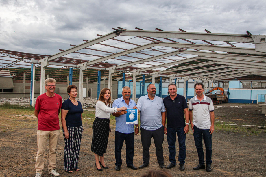 Ordem de serviço para início das obras da Cidade do Idoso é assinada