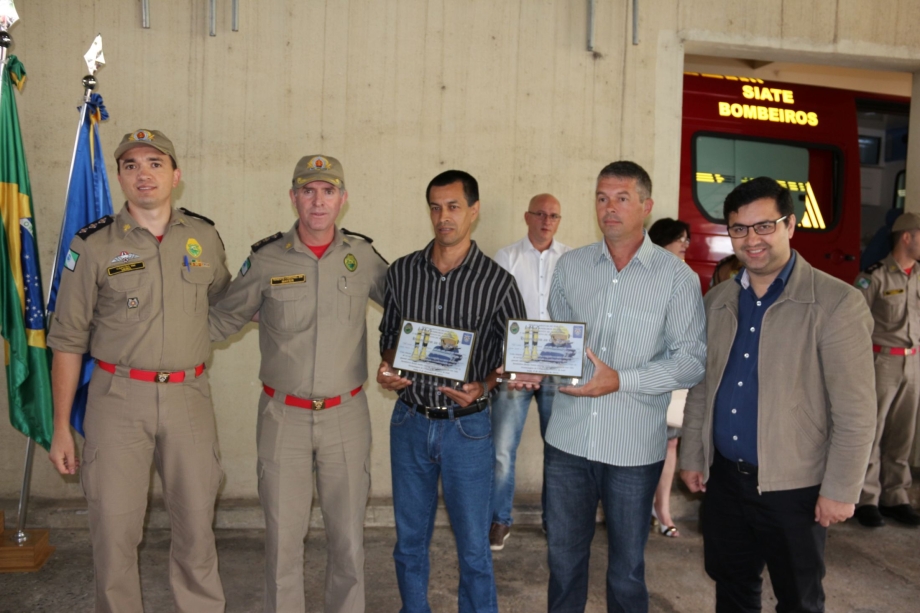 Odilon participa de cerimônia de aniversário do Corpo de Bombeiros de Irati