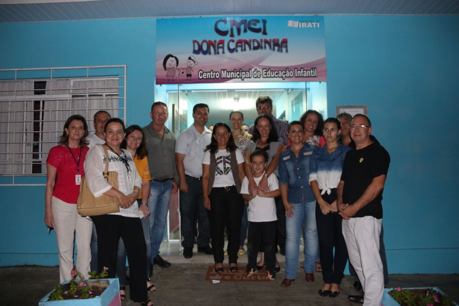 Prefeitura realiza entrega de mais um CMEI reformado e alunos recebem kits de uniformes escolares