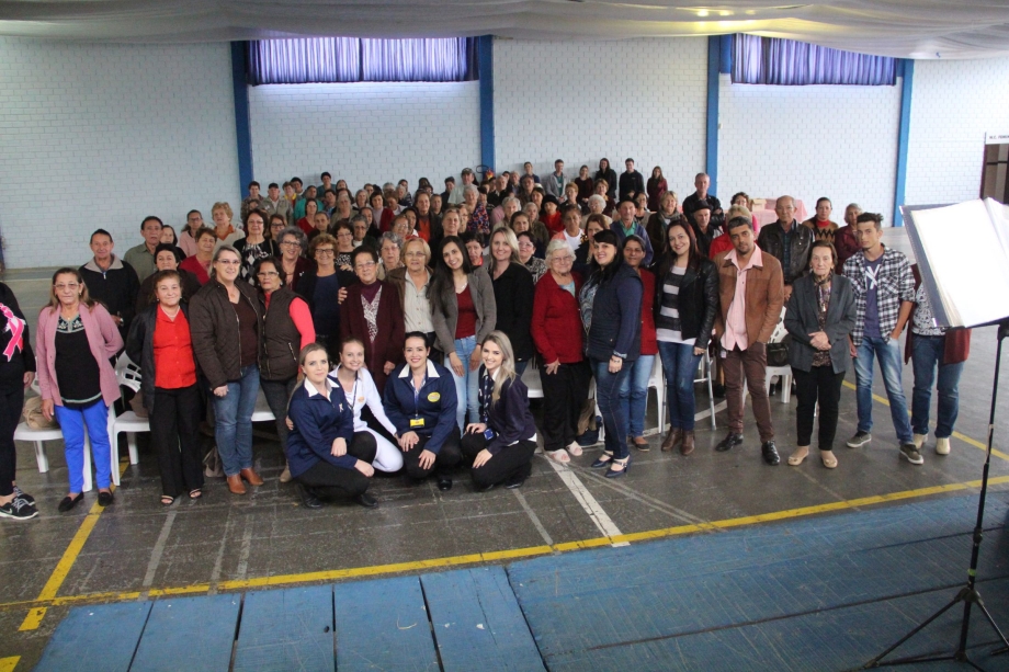 Dia do Idoso é comemorado com ação para melhor idade em Irati