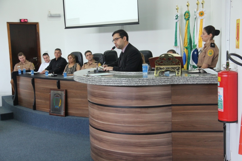 Prefeito Odilon participa de solenidade que comemorou cinco anos da 8ª Companhia