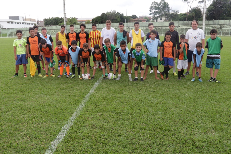 ESCOLINHA MUNICIPAL DE FUTEBOL  Treinos tiveram início na terça-feira