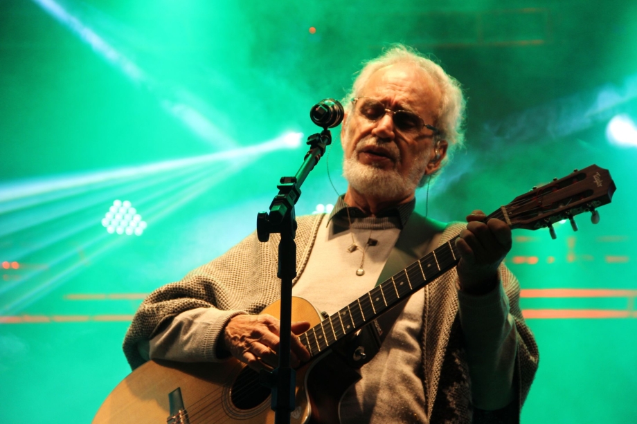 Irati 109 anos – Renato Teixeira encerra shows de aniversário do município