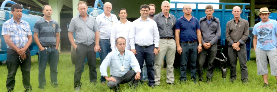 Prefeitura realiza entrega de equipamentos agrícolas em Mato Queimado