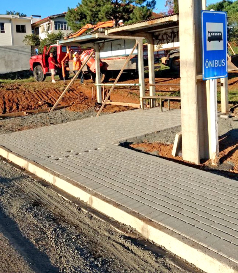 Avenida Paraná está ganhando passeio em paver