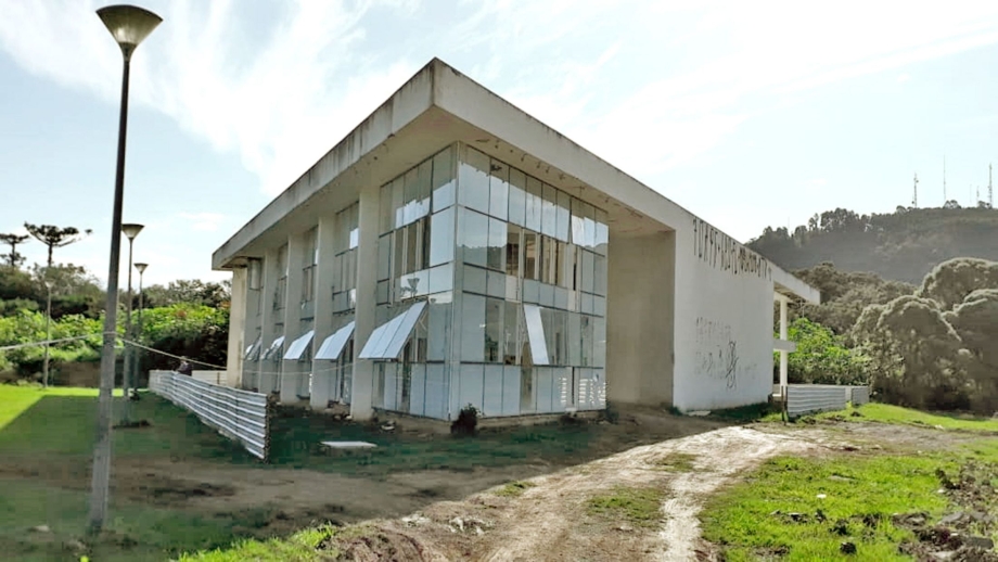 Auditores do TCE - PR concluem conferência das obras paralisadas