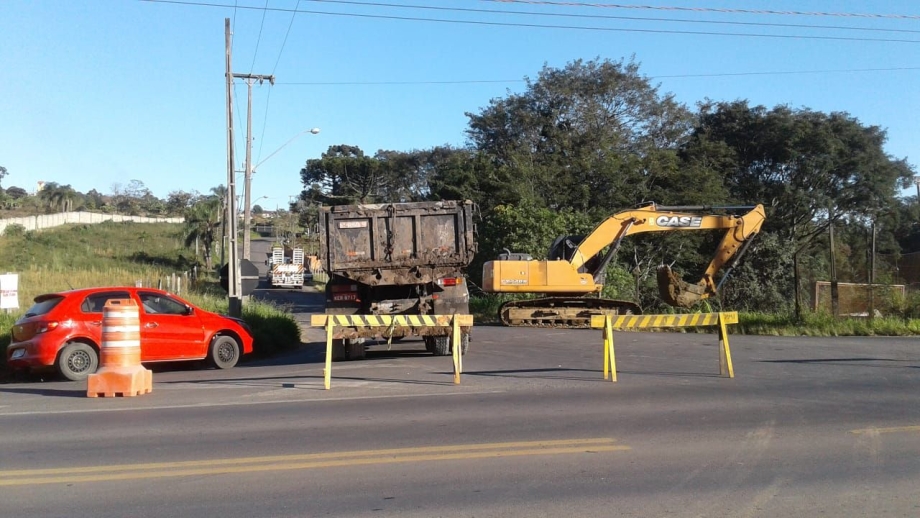Prefeitura inicia muro de arrimo na Rua Jornalista José da Silva
