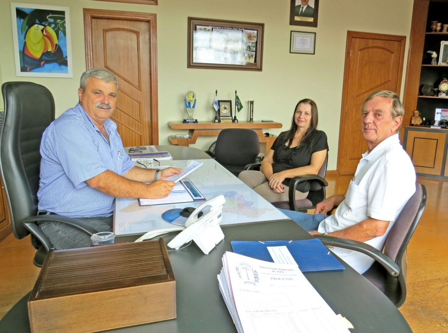 Prefeito recebe nova diretoria do Sindicato dos Servidores Municipais