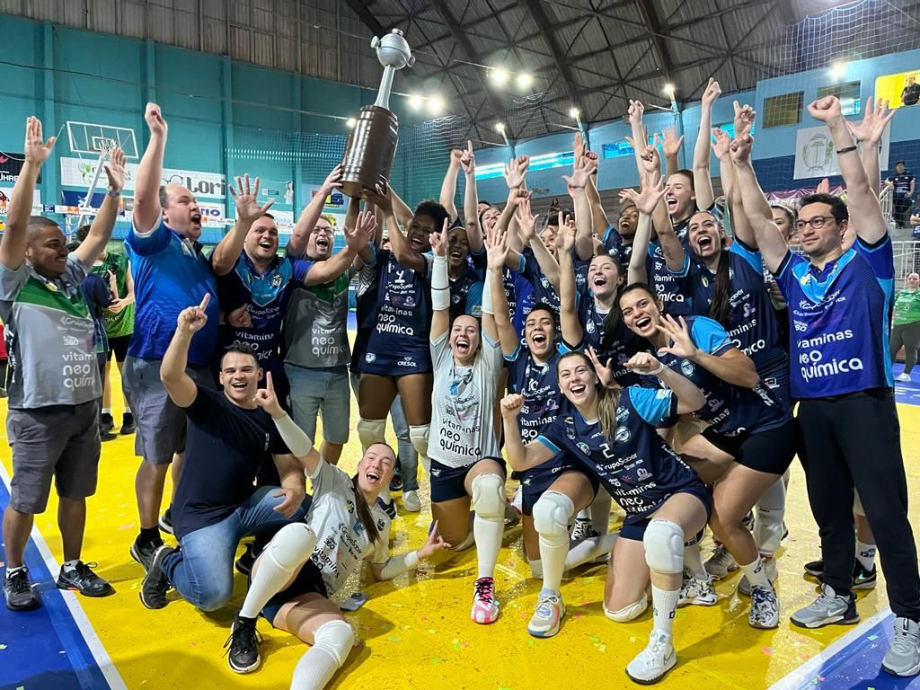 Com campanha impecável, Irati Vôlei conquista acesso para a Superliga B