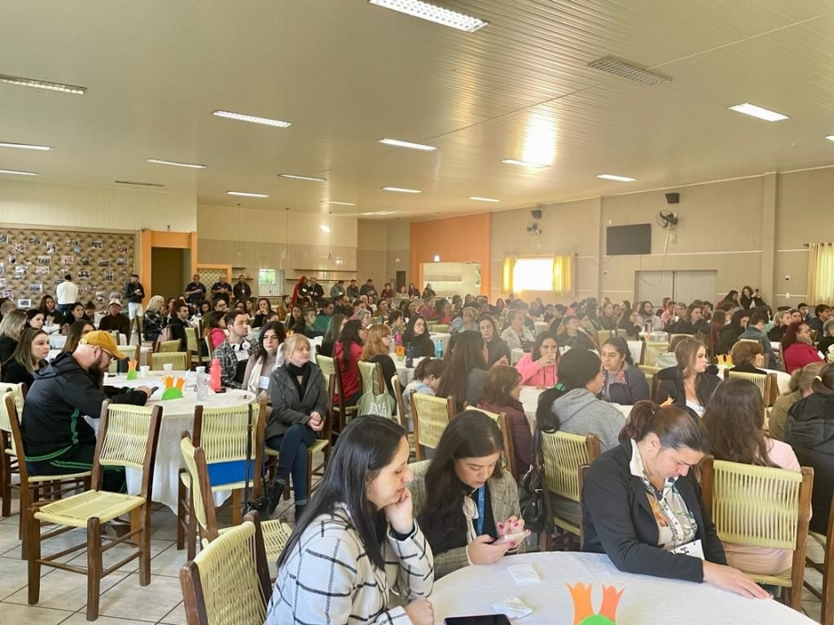 Irati discute reconstrução do SUAS em conferência de Assistência Social