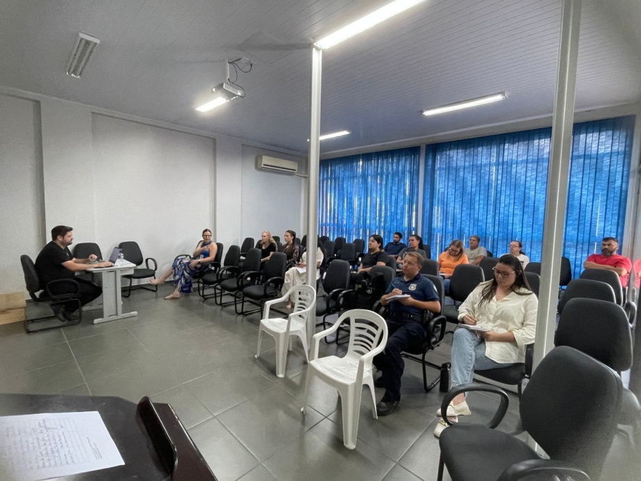 Servidores Municipais participam de capacitação para uso do ambiente Oxy 