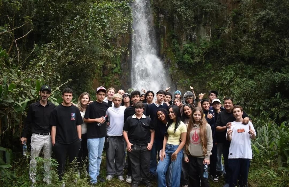 Centro da Juventude de Irati recebe visita de jovens de Castro para troca de experiências
